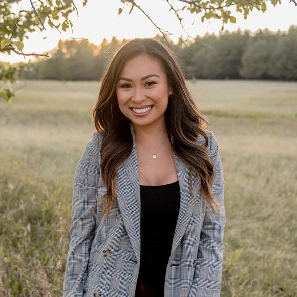 Meet your Posher, Adrienne - Picture 1 of 1